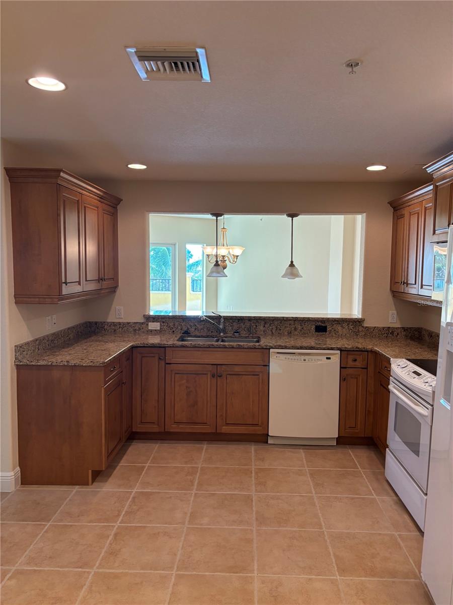 Image 9 of 11 For 501 Haben Boulevard 301