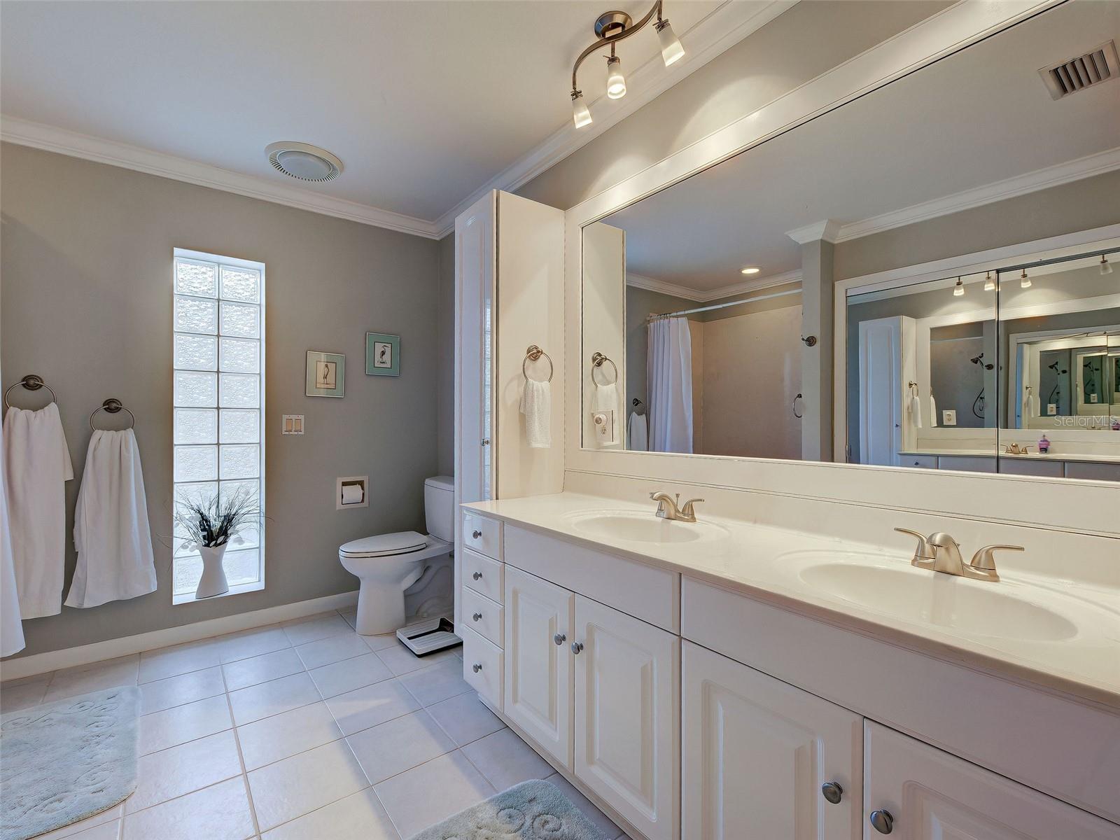 Image 20 of 23 For 325 Fiesole Street