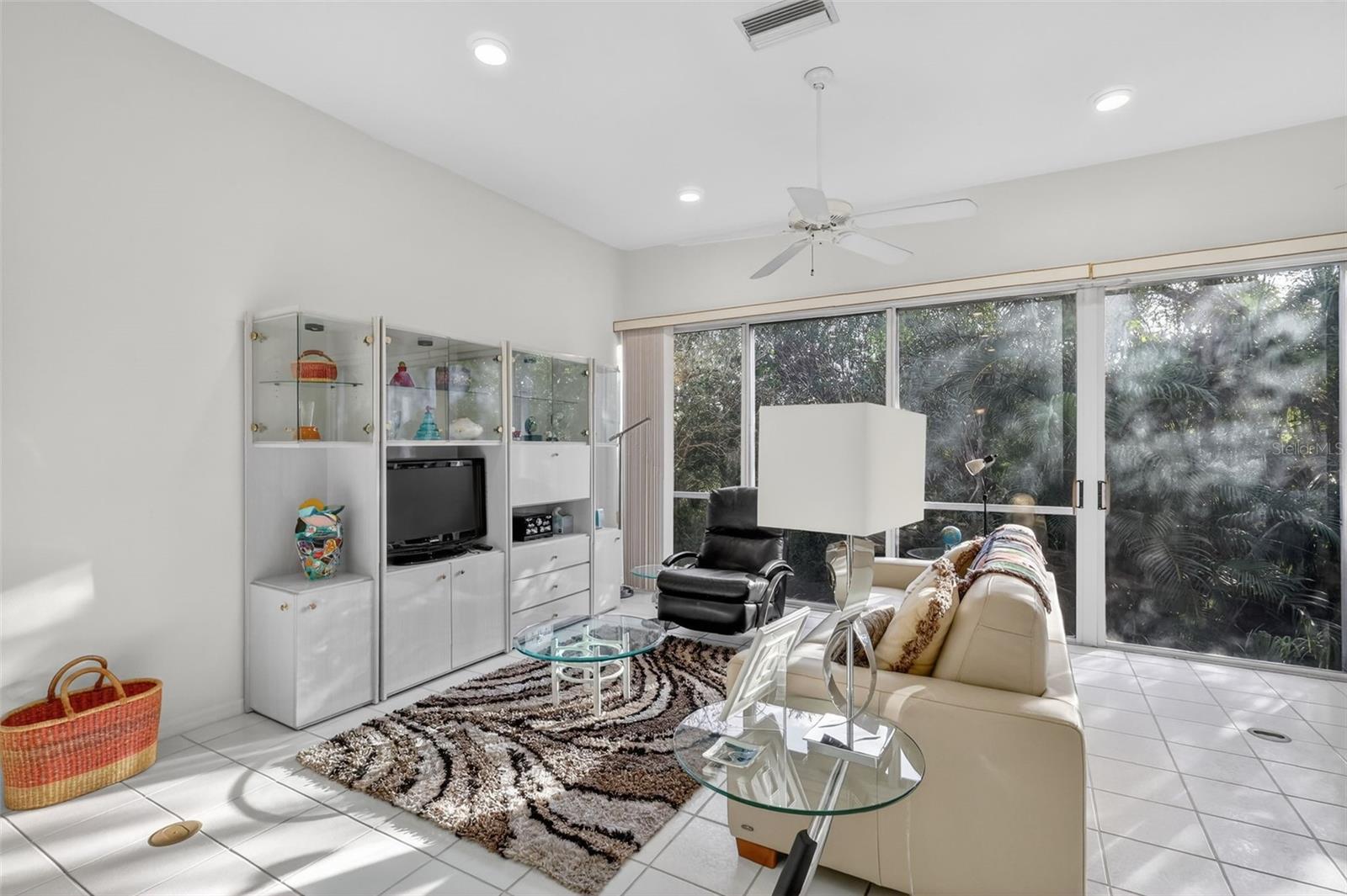 Image 16 of 53 For 1723 Starling Drive