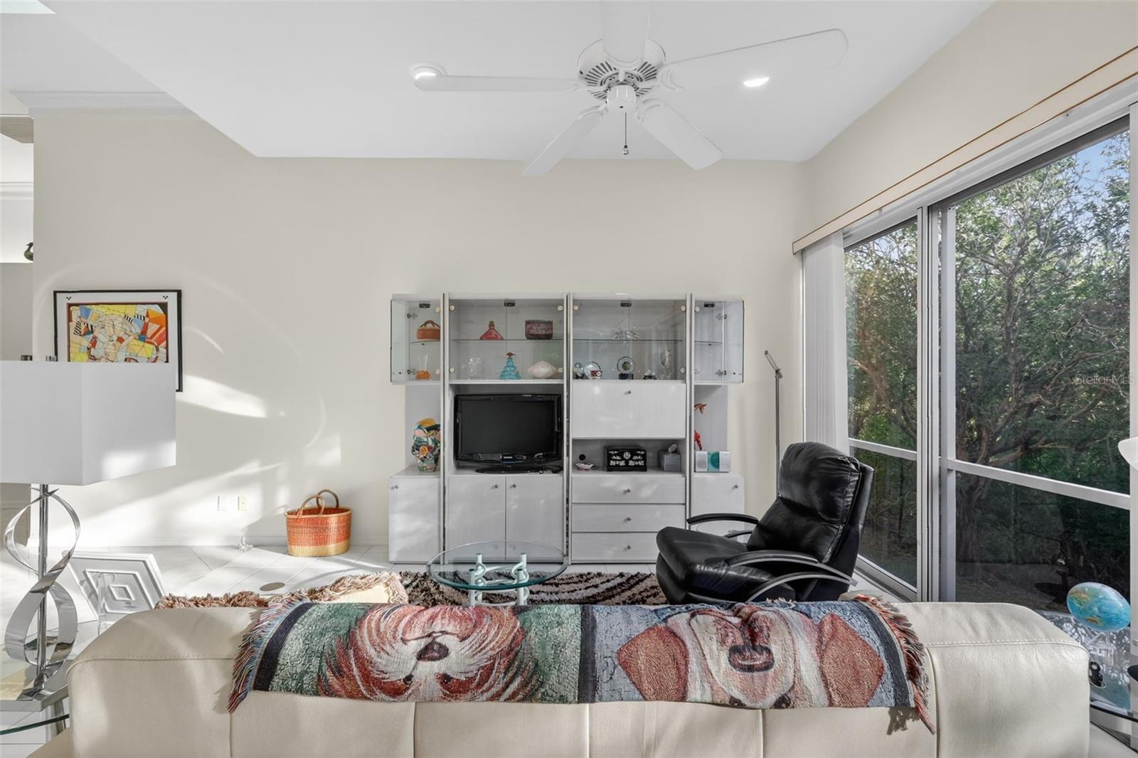 Image 18 of 53 For 1723 Starling Drive