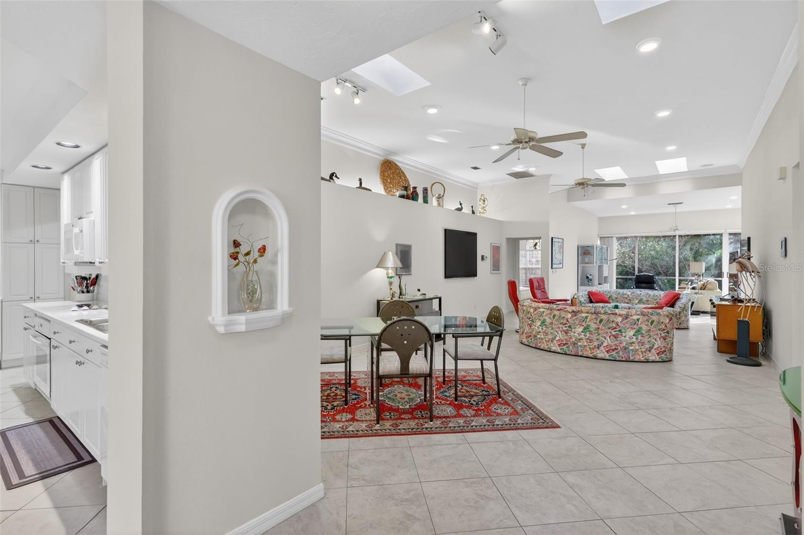 Image 6 of 53 For 1723 Starling Drive