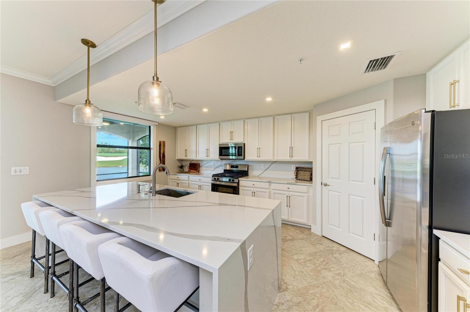 Image 14 of 73 For 5916 Wake Forest Run 104