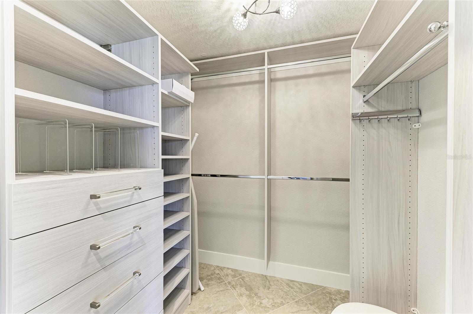 Image 21 of 73 For 5916 Wake Forest Run 104