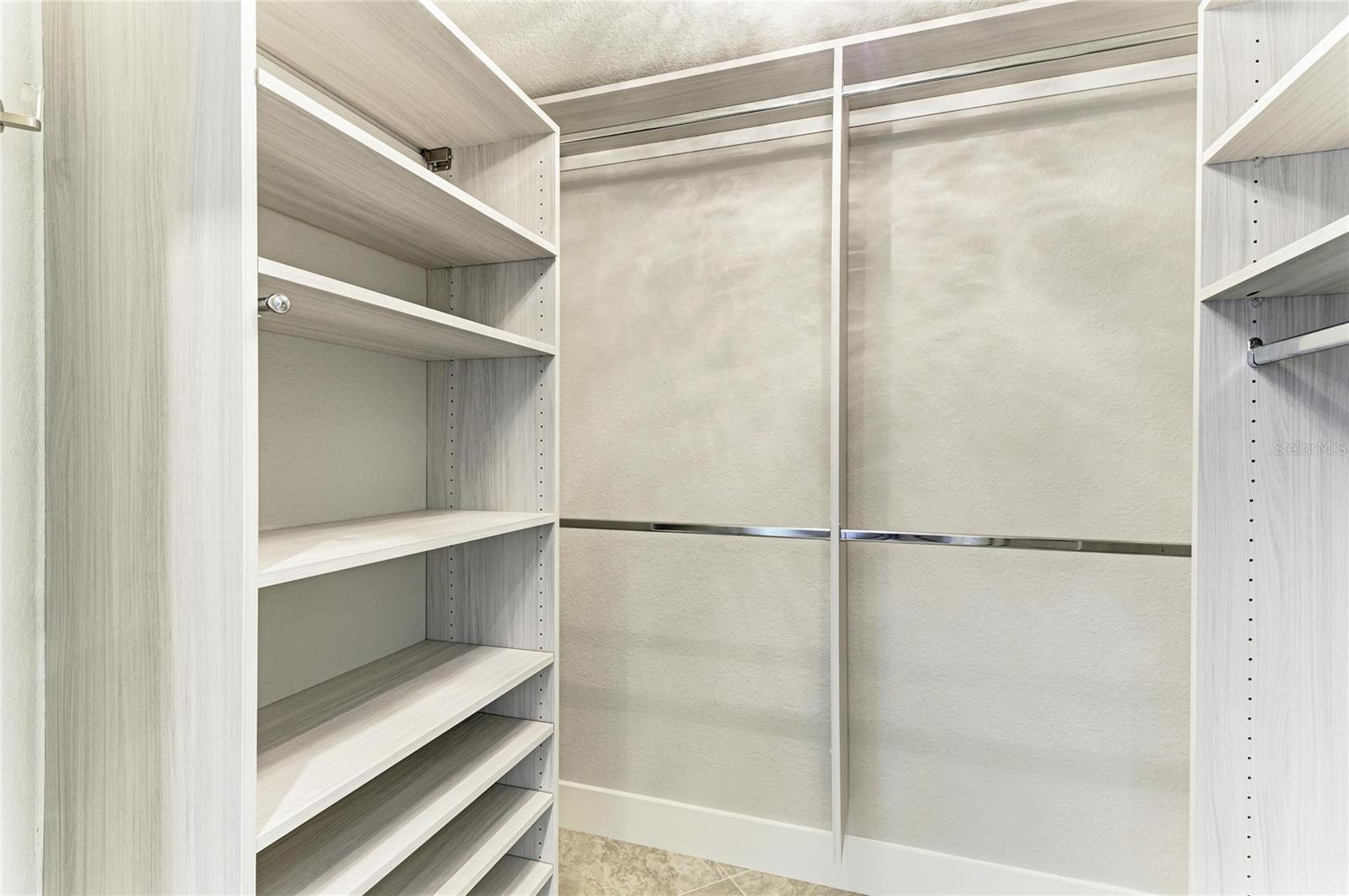 Image 22 of 73 For 5916 Wake Forest Run 104