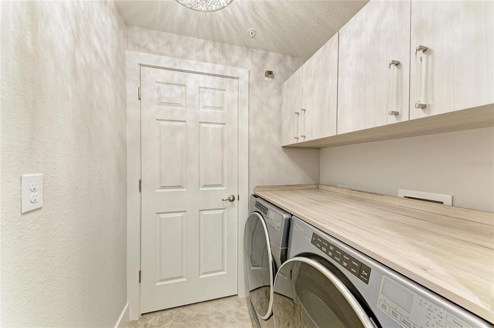 Image 30 of 73 For 5916 Wake Forest Run 104