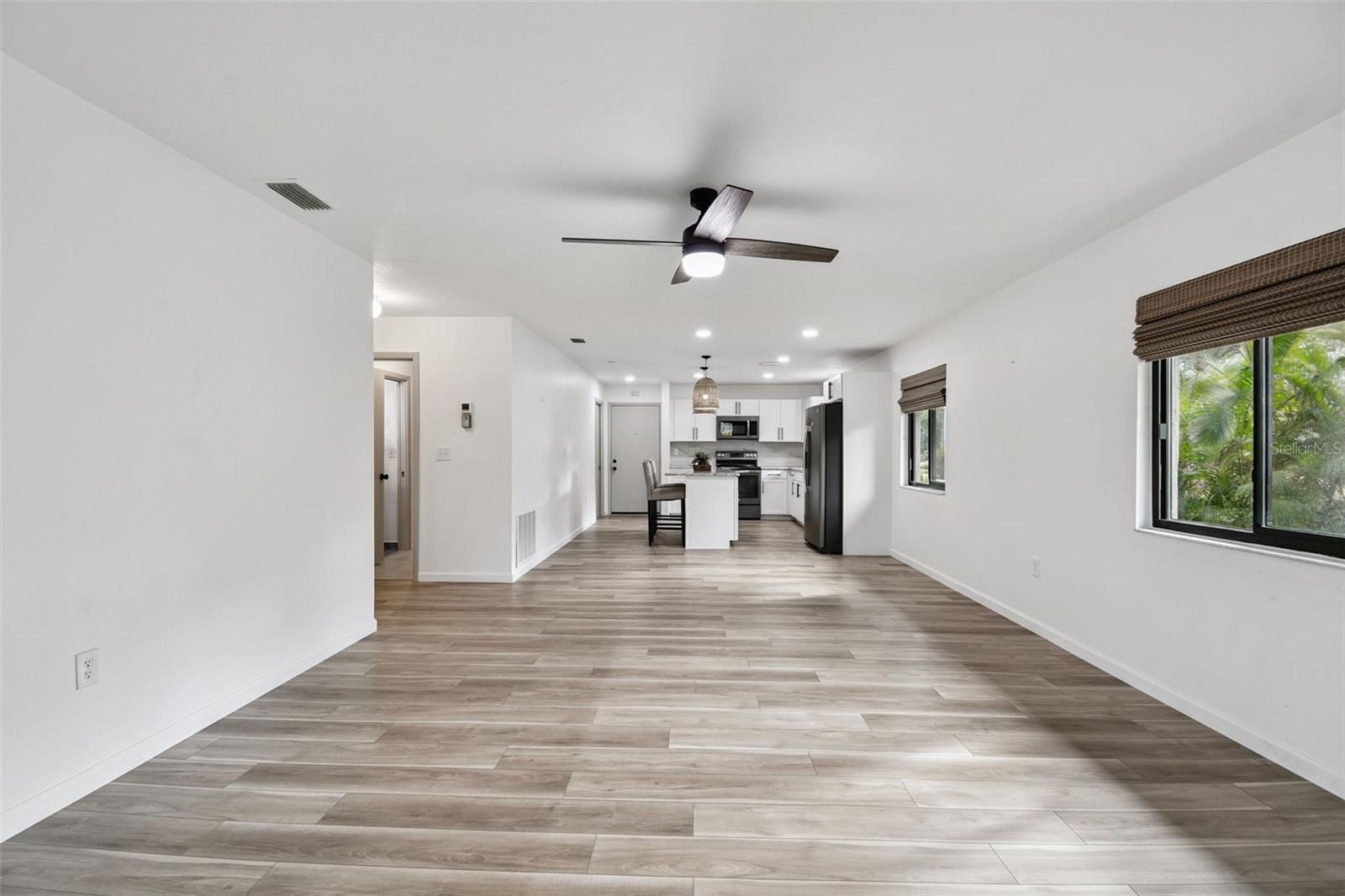 Image 17 of 55 For 3500 El Conquistador Parkway 301