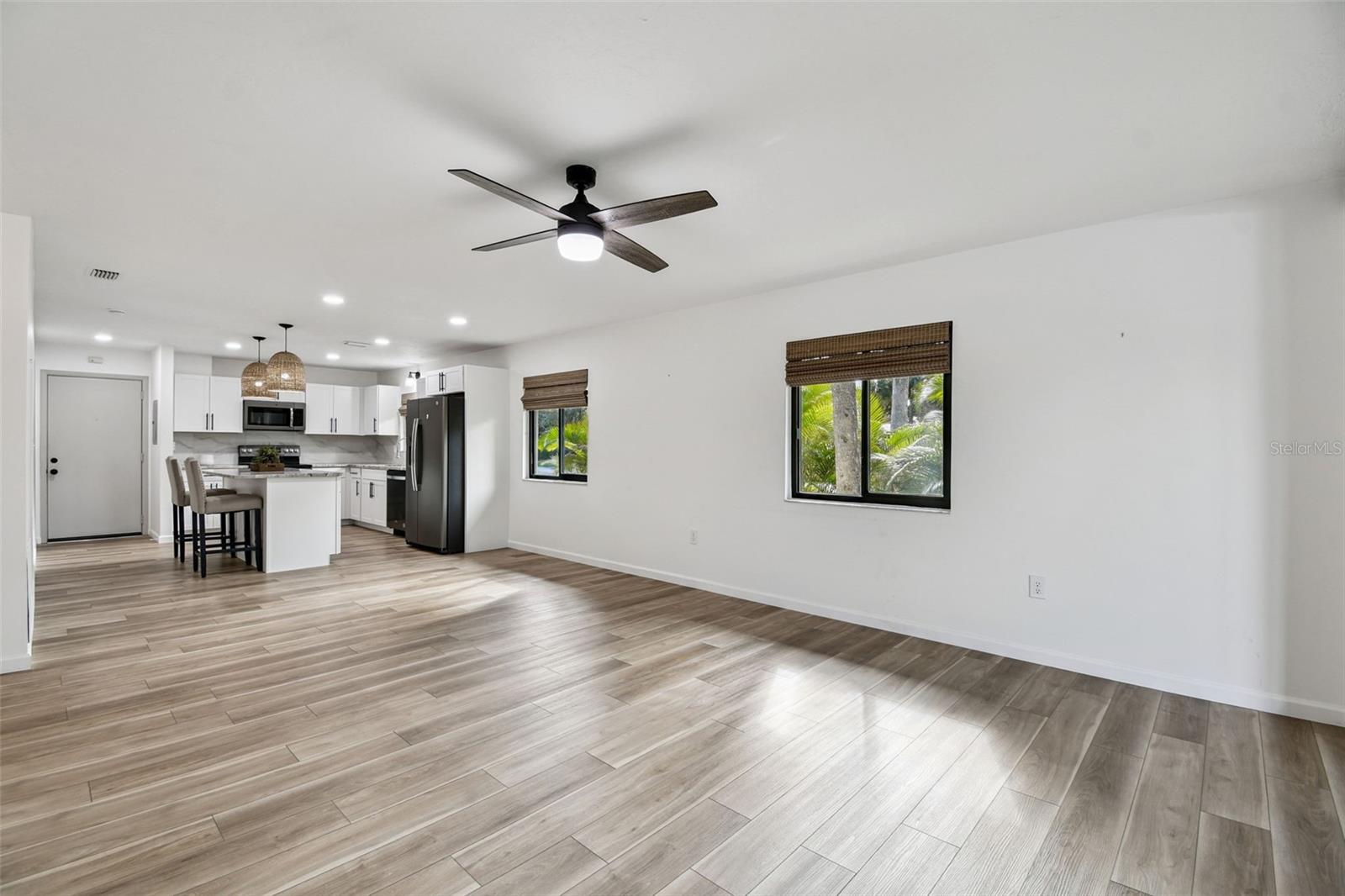 Image 20 of 55 For 3500 El Conquistador Parkway 301