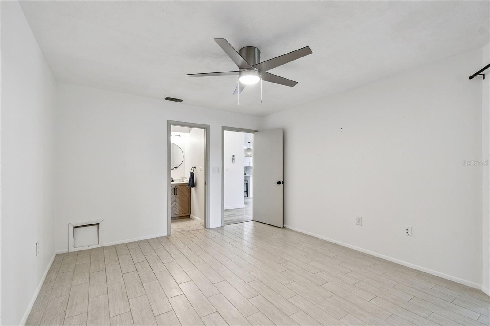 Image 37 of 55 For 3500 El Conquistador Parkway 301