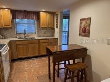 Image 10 of 25 For 3124 Lake Bayshore Drive 219