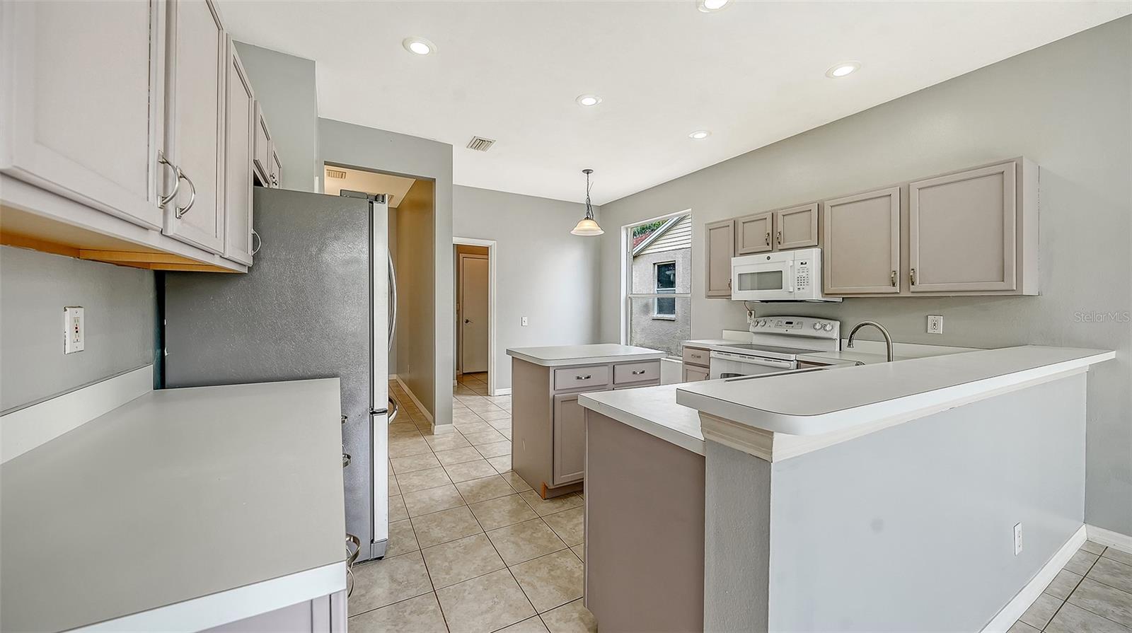 Image 17 of 35 For 5513 47th Court E