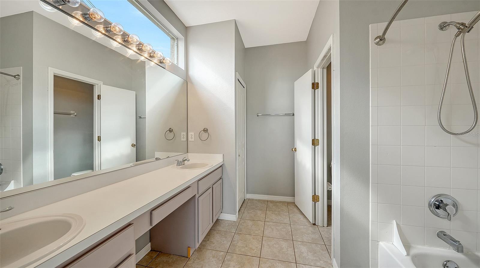 Image 25 of 35 For 5513 47th Court E