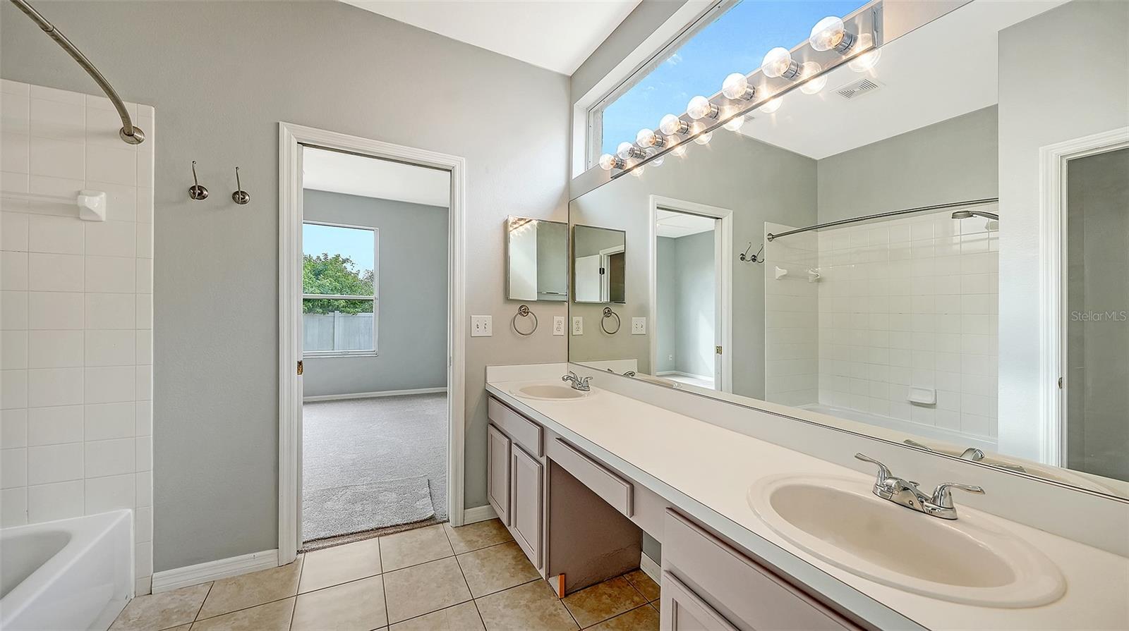 Image 26 of 35 For 5513 47th Court E