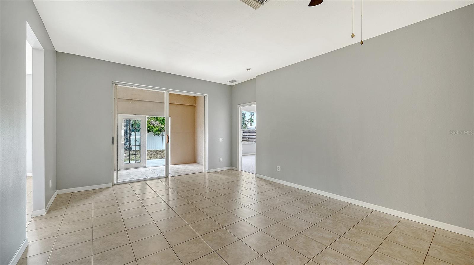 Image 6 of 35 For 5513 47th Court E