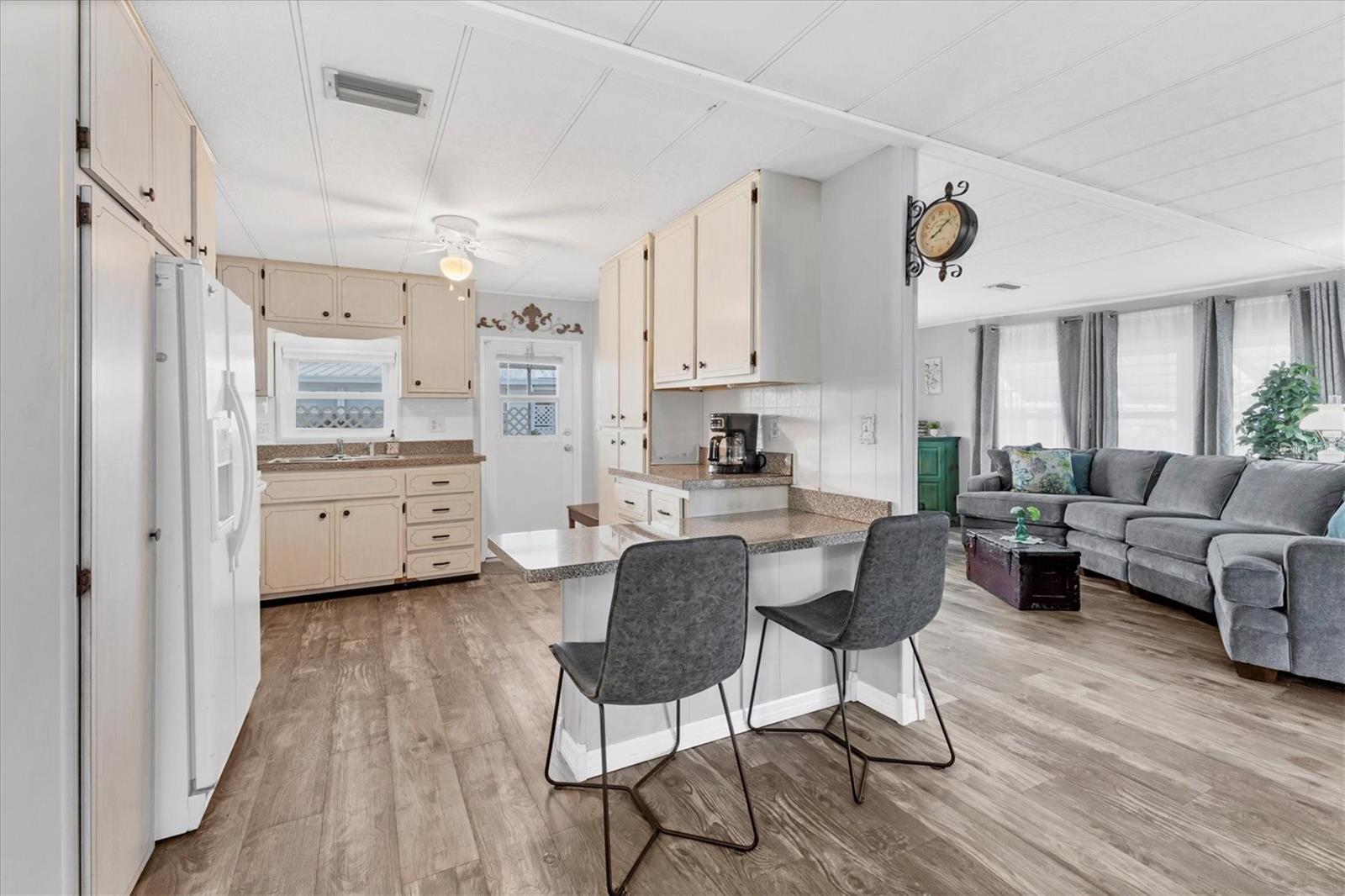 Image 7 of 49 For 1210 44th Avenue Drive E