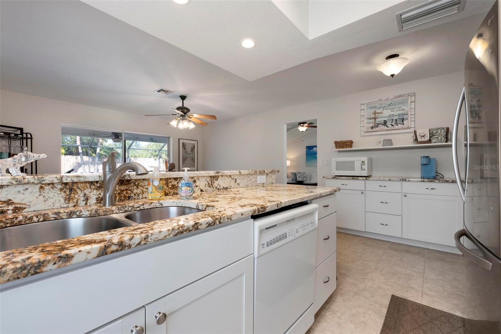 Image 23 of 44 For 6552 Waterford Circle