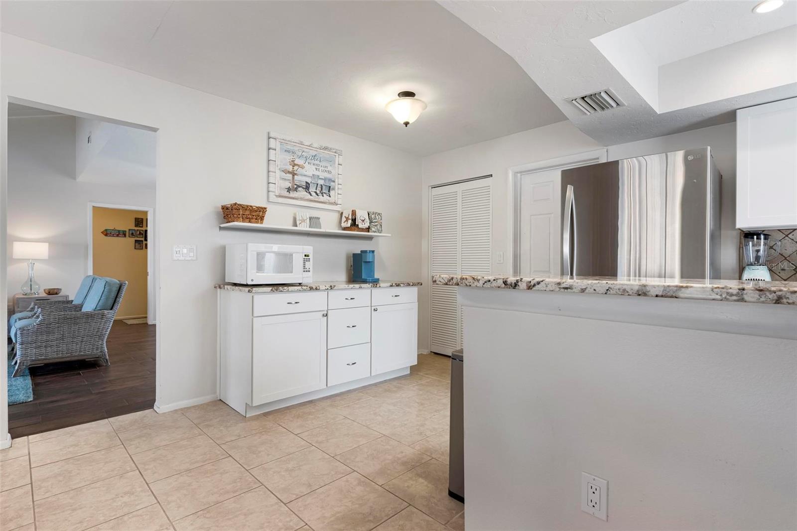 Image 26 of 44 For 6552 Waterford Circle