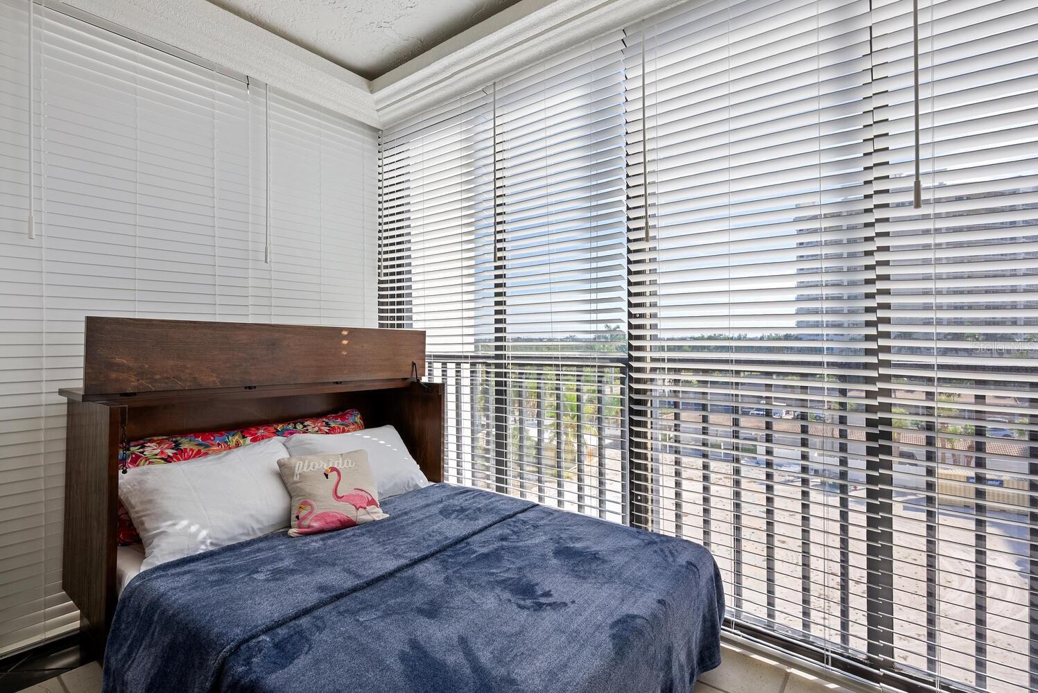 Image 21 of 44 For 1104 Benjamin Franklin Drive 515