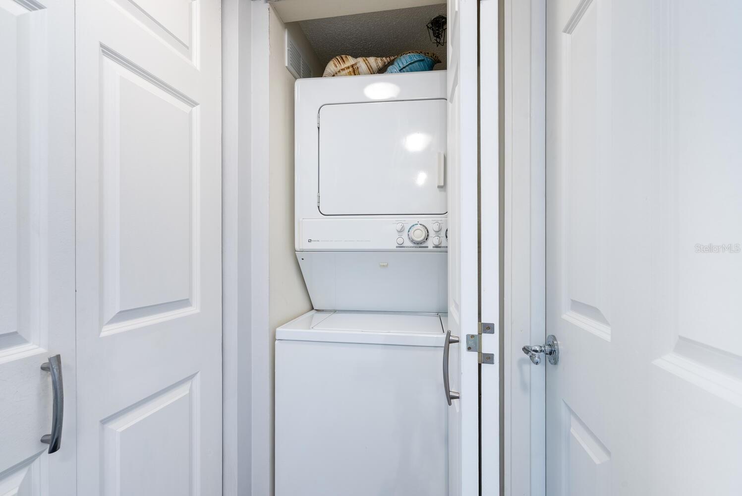 Image 27 of 44 For 1104 Benjamin Franklin Drive 515