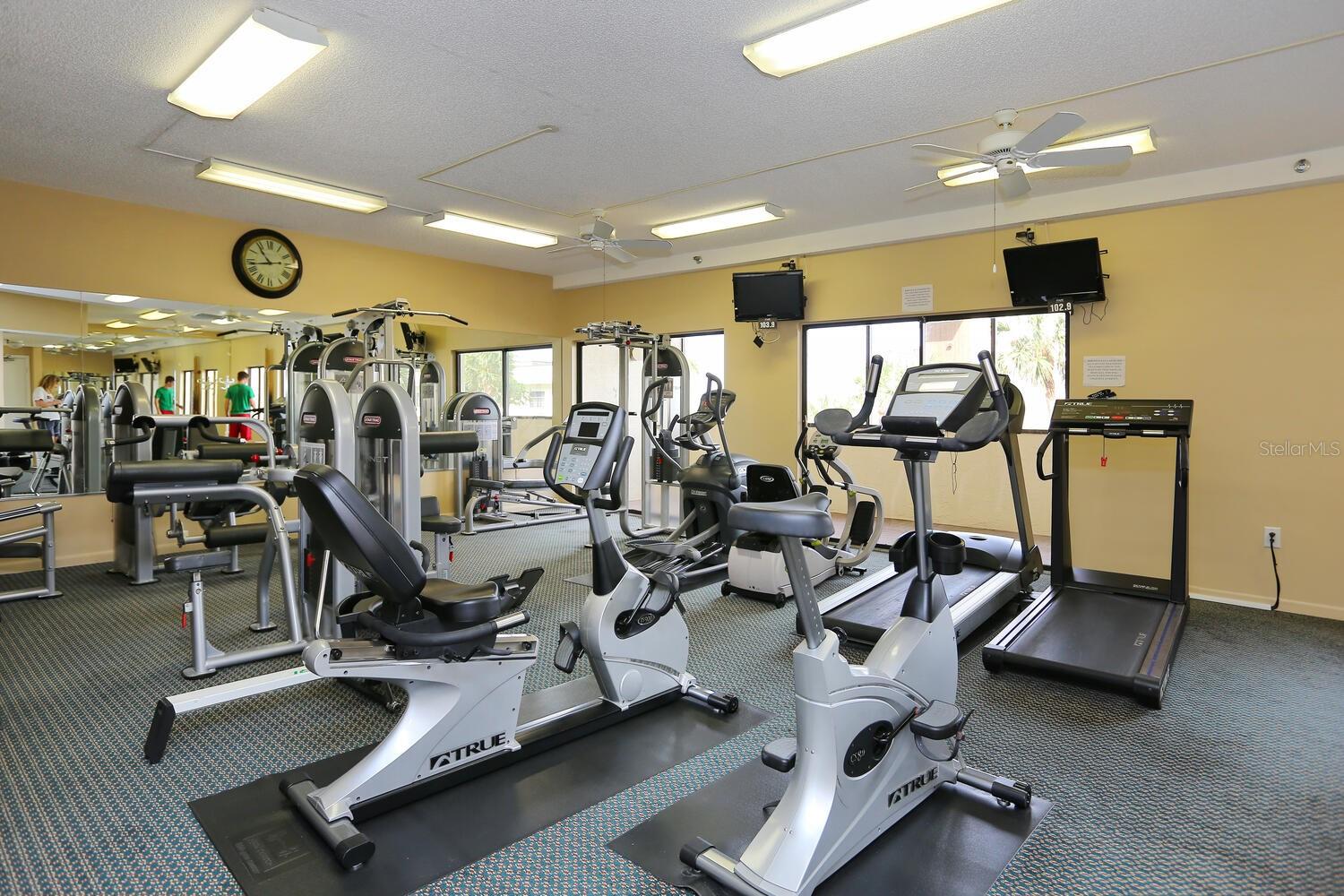 Image 30 of 44 For 1104 Benjamin Franklin Drive 515