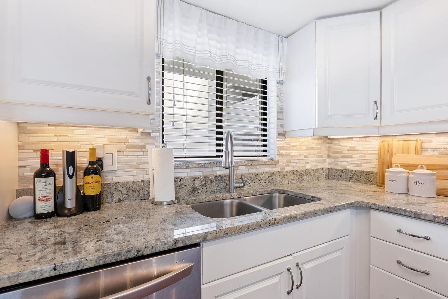 Image 8 of 44 For 1104 Benjamin Franklin Drive 515