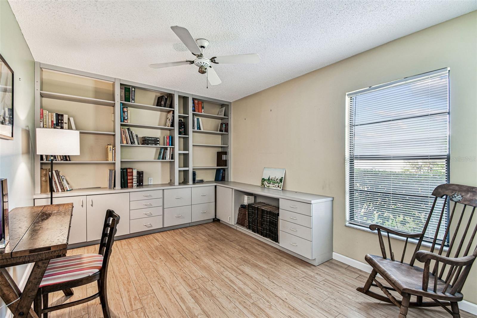 Image 25 of 40 For 6702 Pointe West Blvd