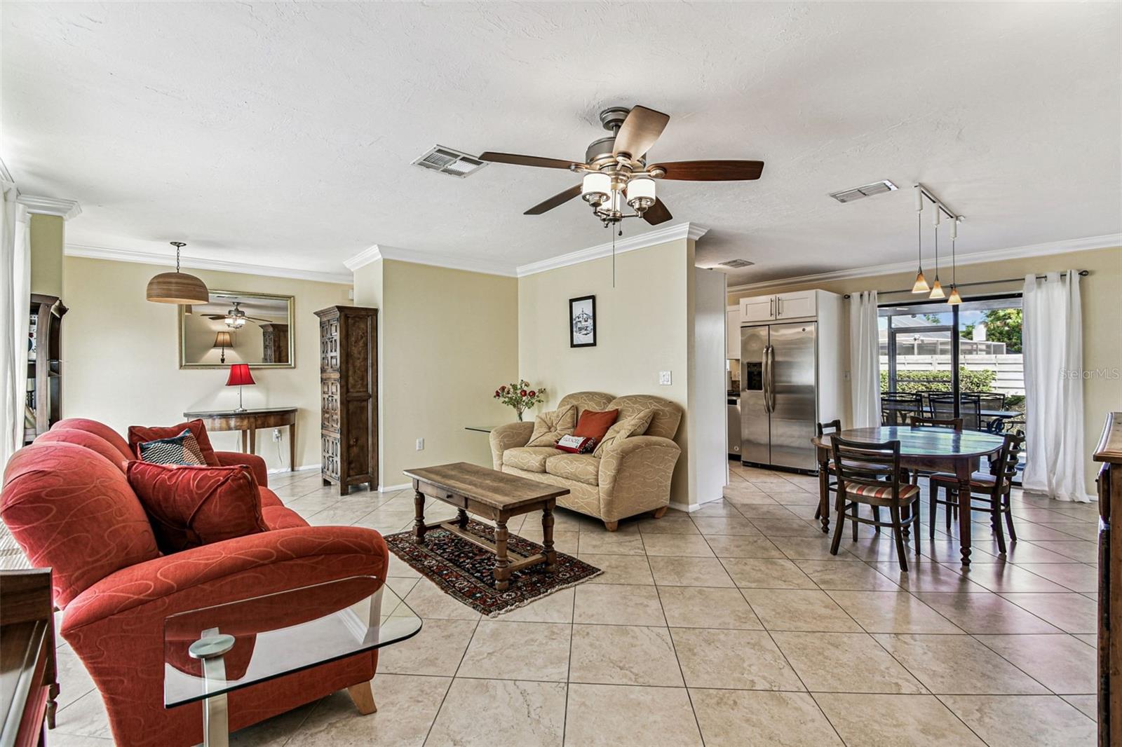 Image 6 of 40 For 6702 Pointe West Blvd