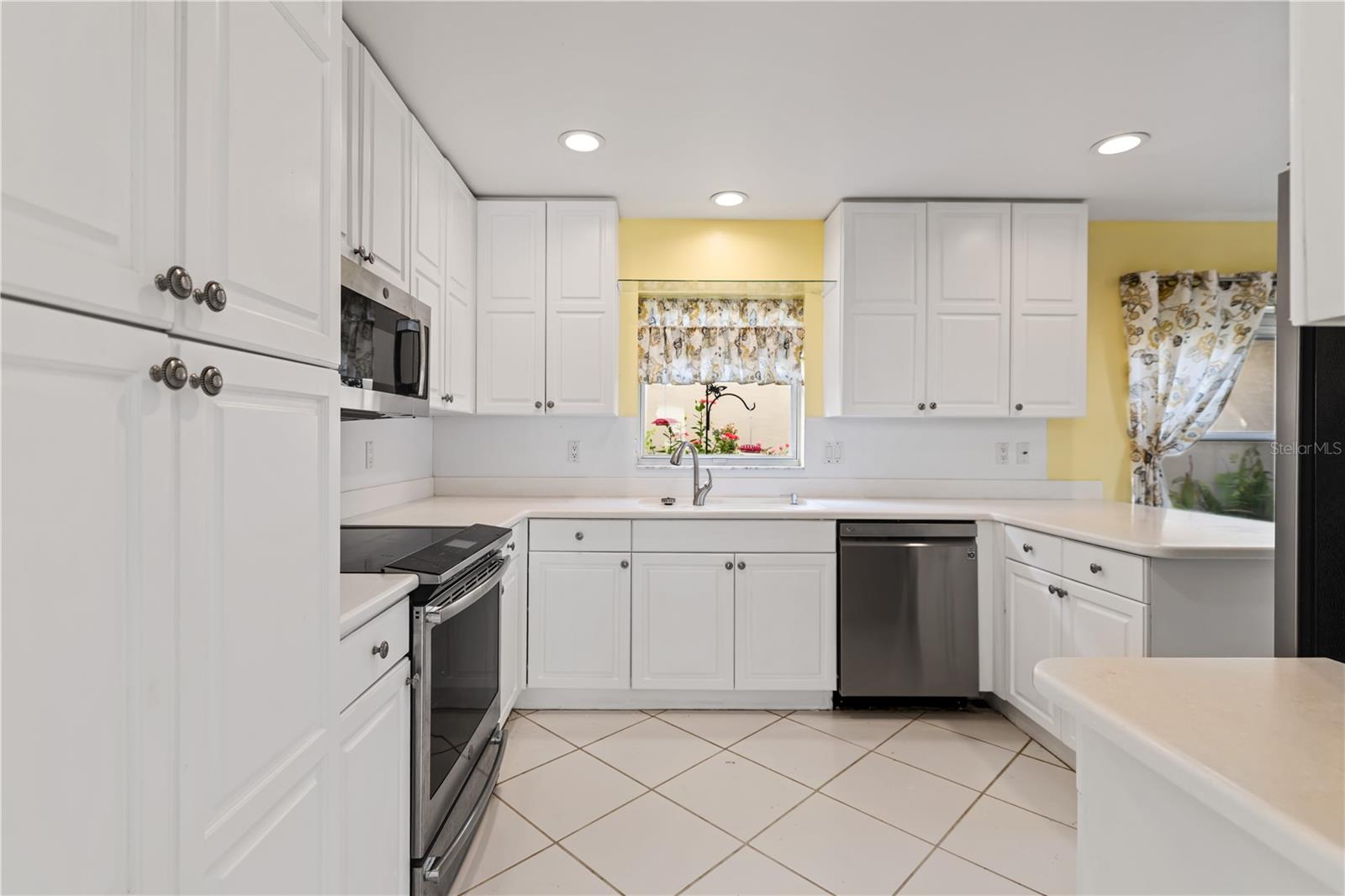 Image 11 of 36 For 6719 Paseo Castille