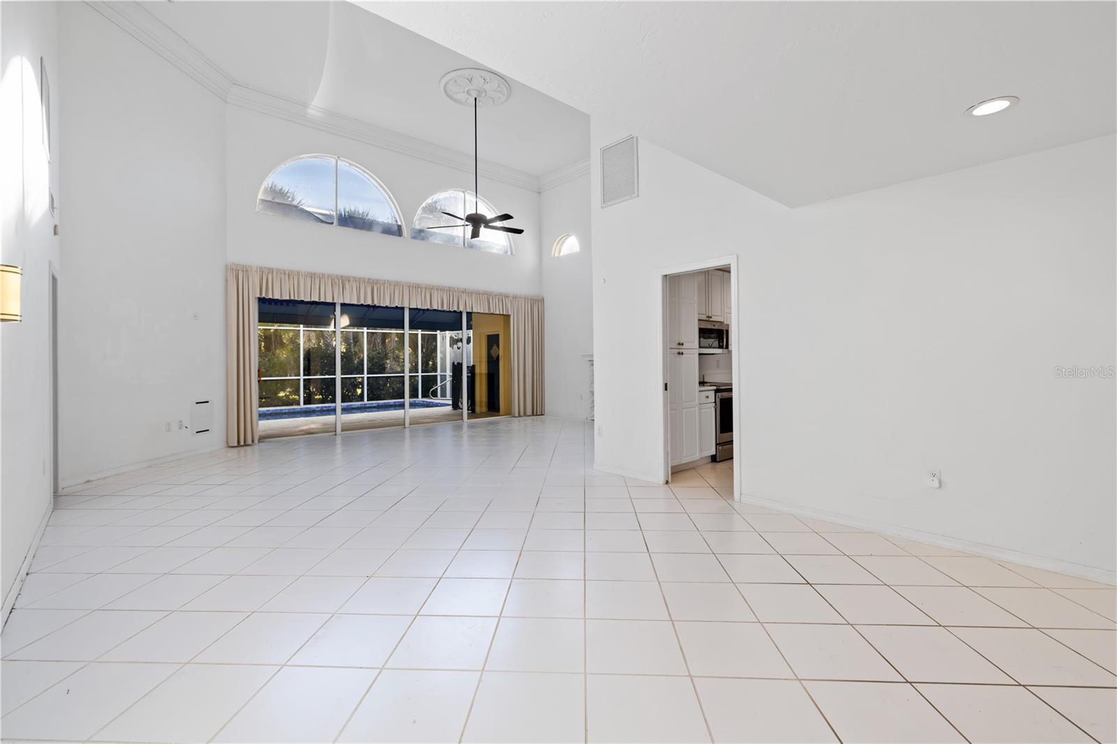 Image 5 of 36 For 6719 Paseo Castille