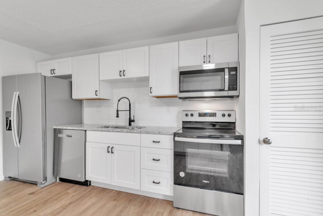 Image 2 of 27 For 758 Pine Run Drive 758