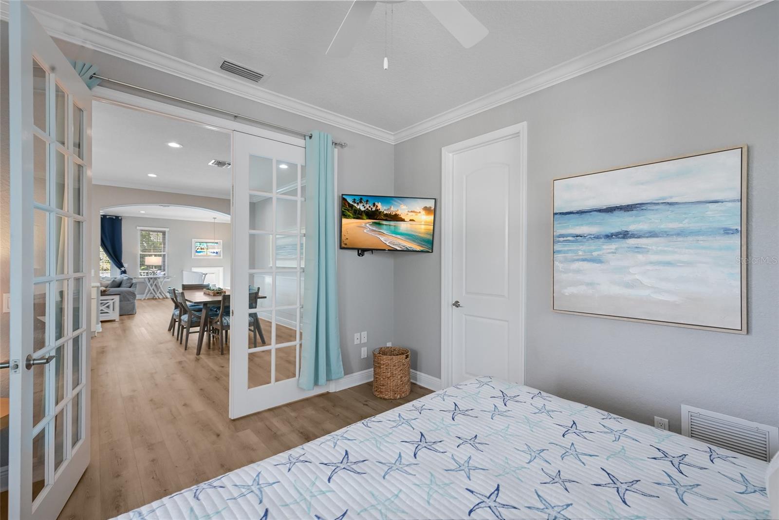 Image 21 of 68 For 159 Crescent Drive