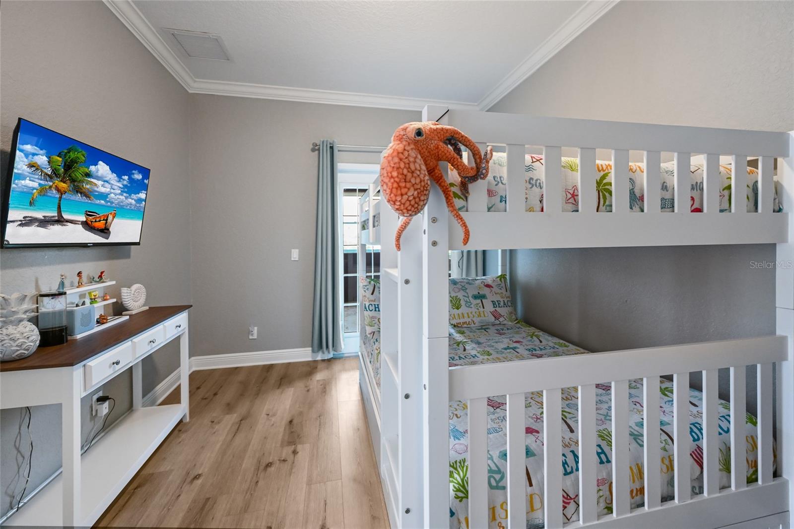 Image 26 of 68 For 159 Crescent Drive