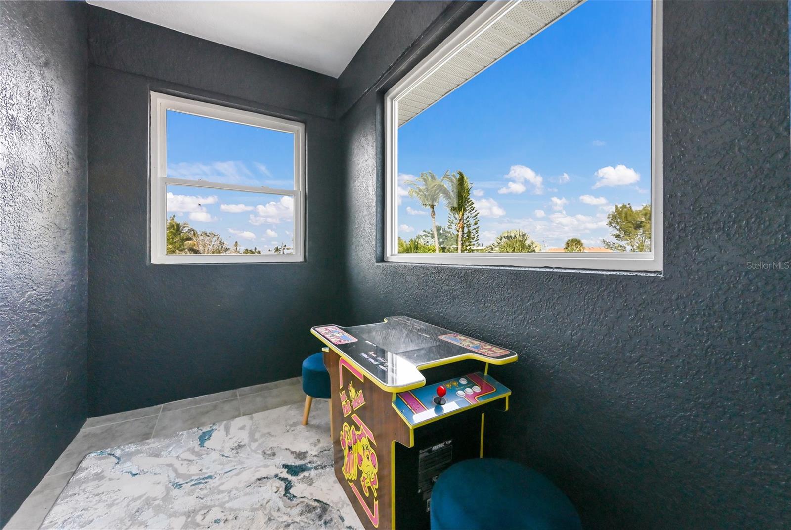 Image 27 of 68 For 159 Crescent Drive