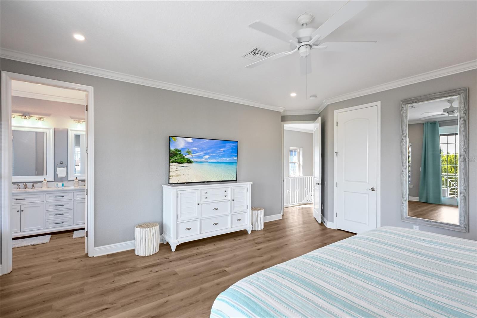 Image 32 of 68 For 159 Crescent Drive