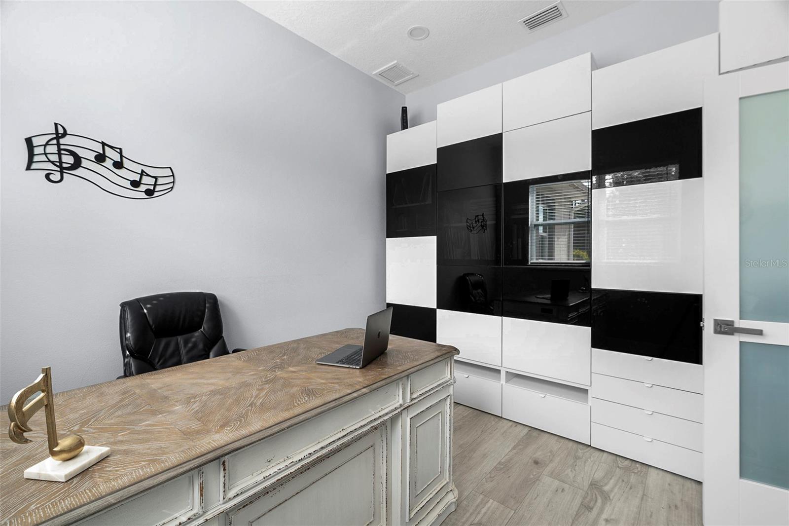 Image 19 of 39 For 3038 Velvet Lane