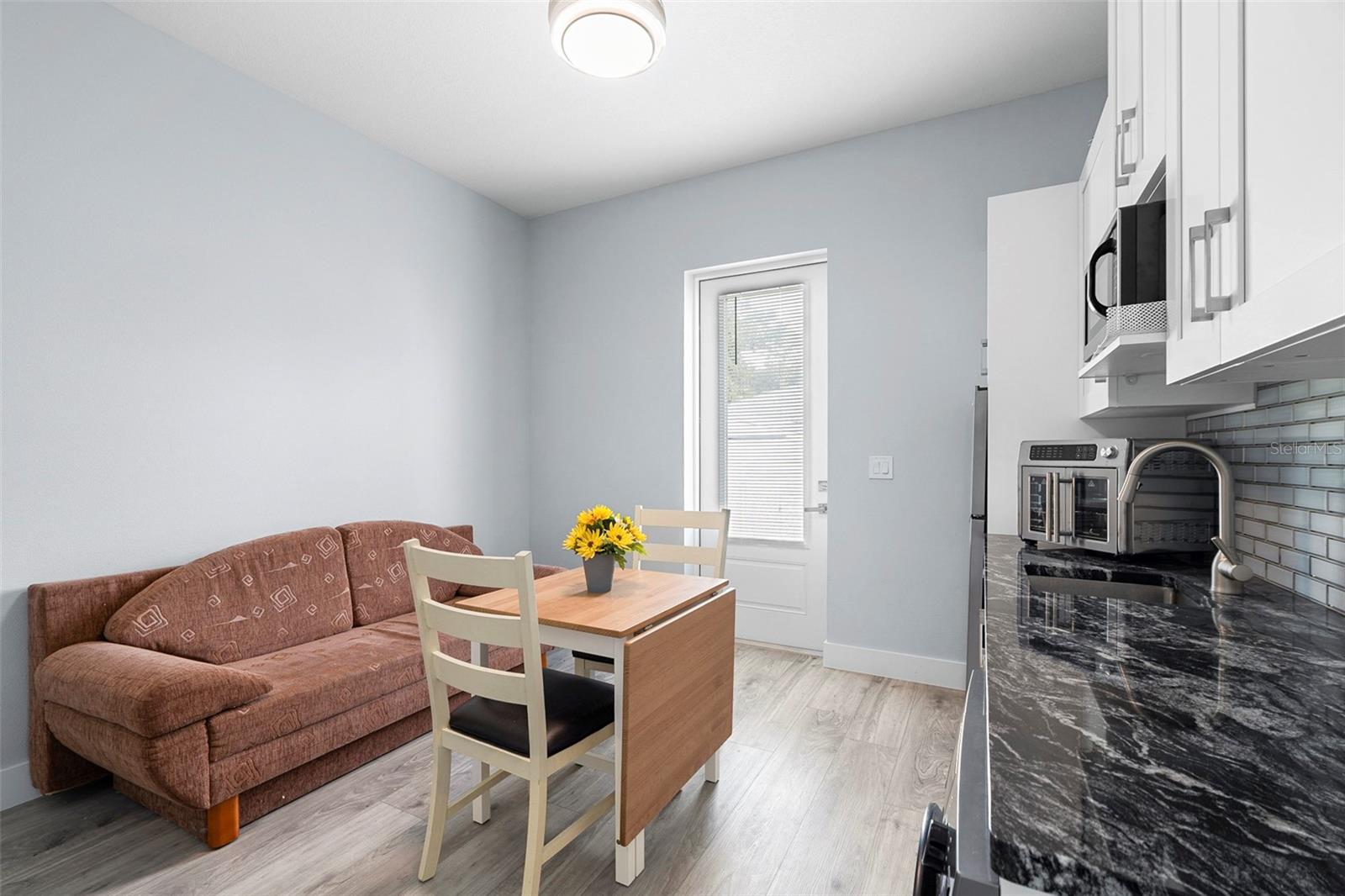 Image 21 of 39 For 3038 Velvet Lane