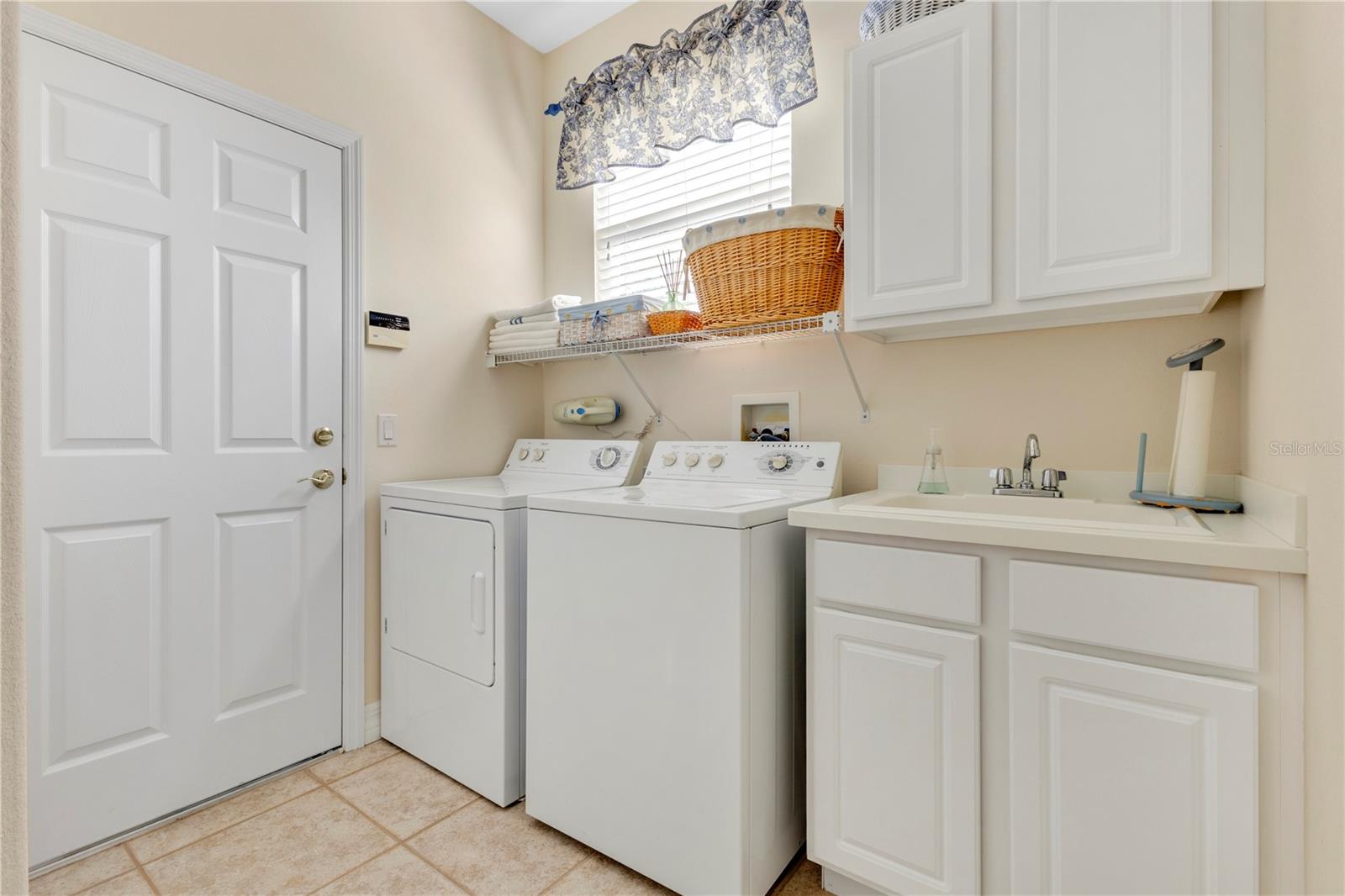 Image 21 of 46 For 730 Foggy Morn Lane