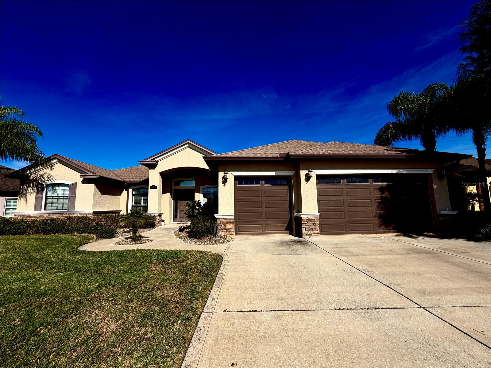 Image 2 of 40 For 388 Hammock Oak Circle