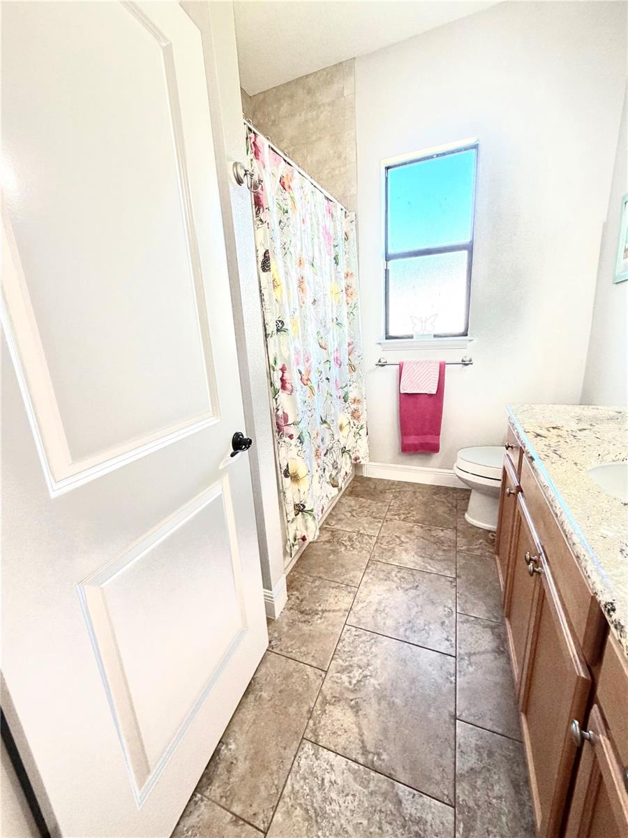 Image 30 of 40 For 388 Hammock Oak Circle