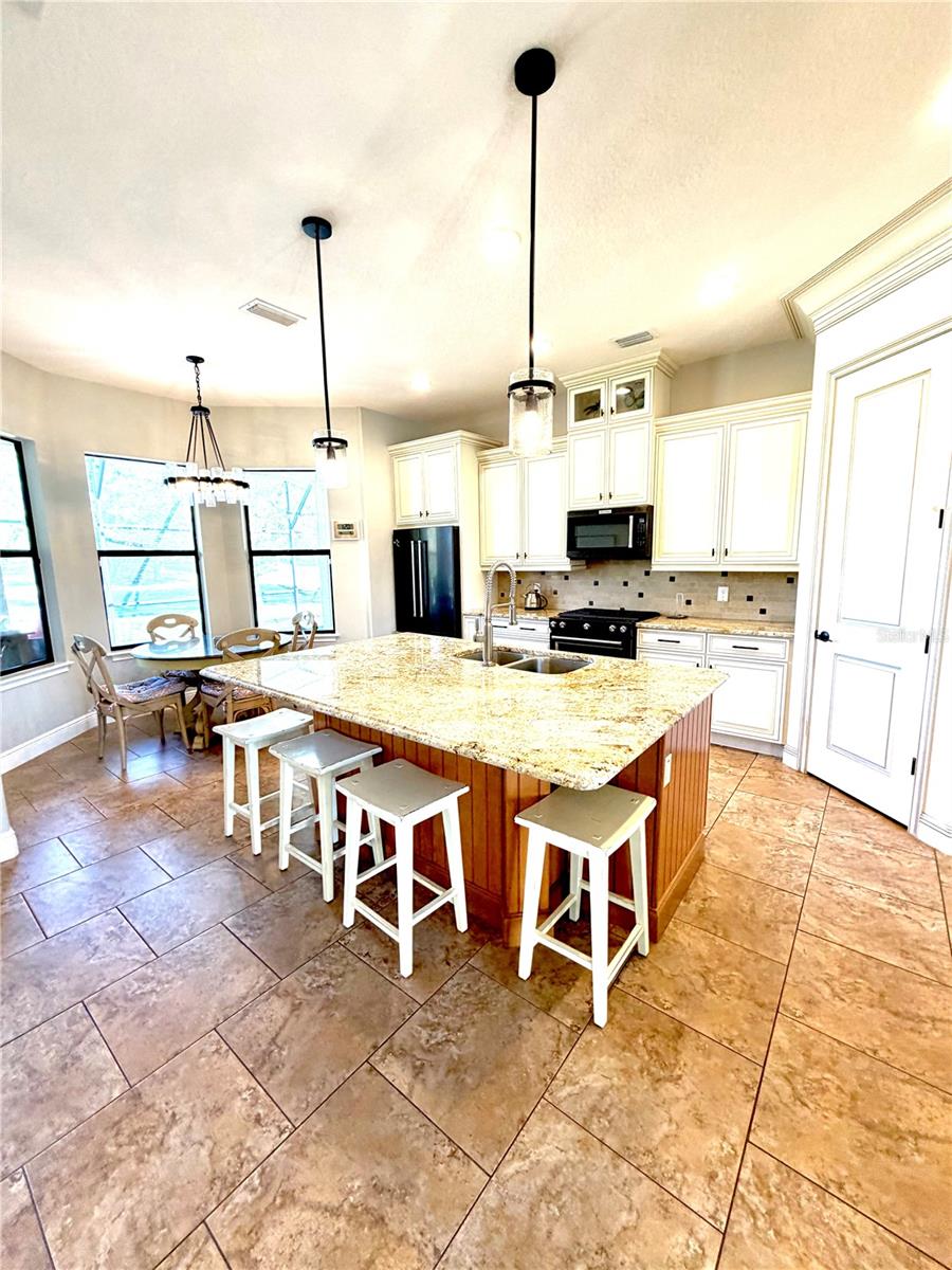 Image 6 of 40 For 388 Hammock Oak Circle