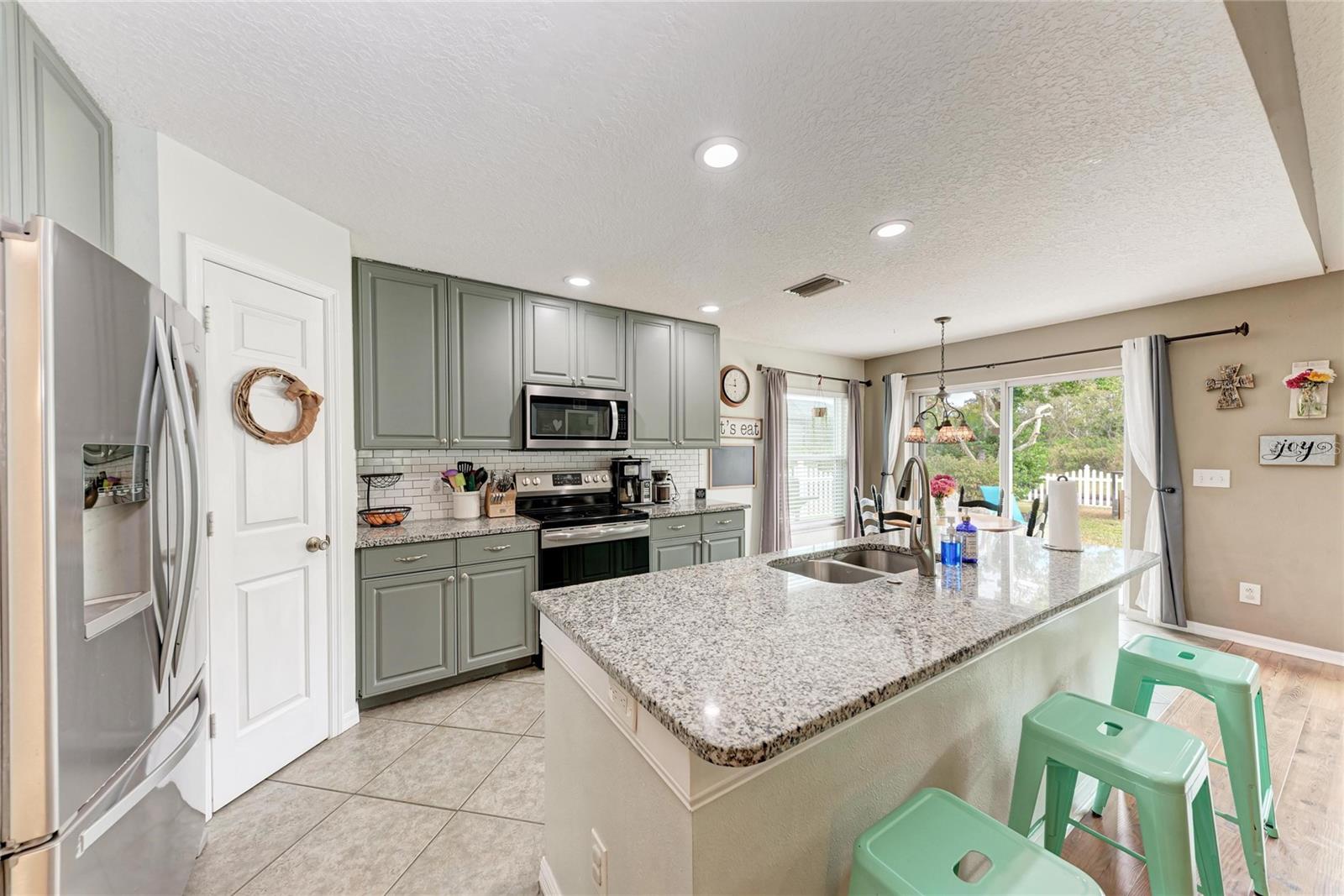 Image 10 of 45 For 4608 Oliver Manor Drive