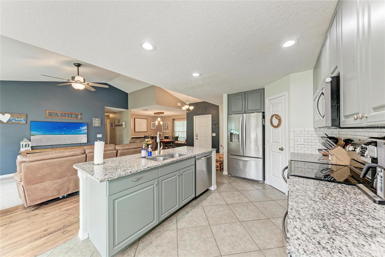 Image 11 of 45 For 4608 Oliver Manor Drive