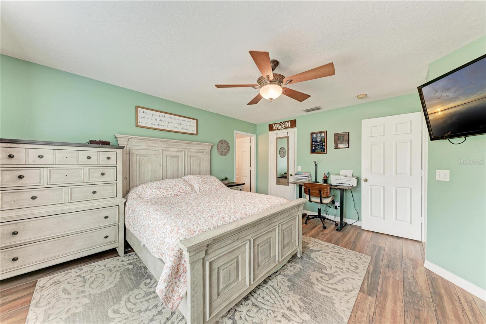 Image 17 of 45 For 4608 Oliver Manor Drive