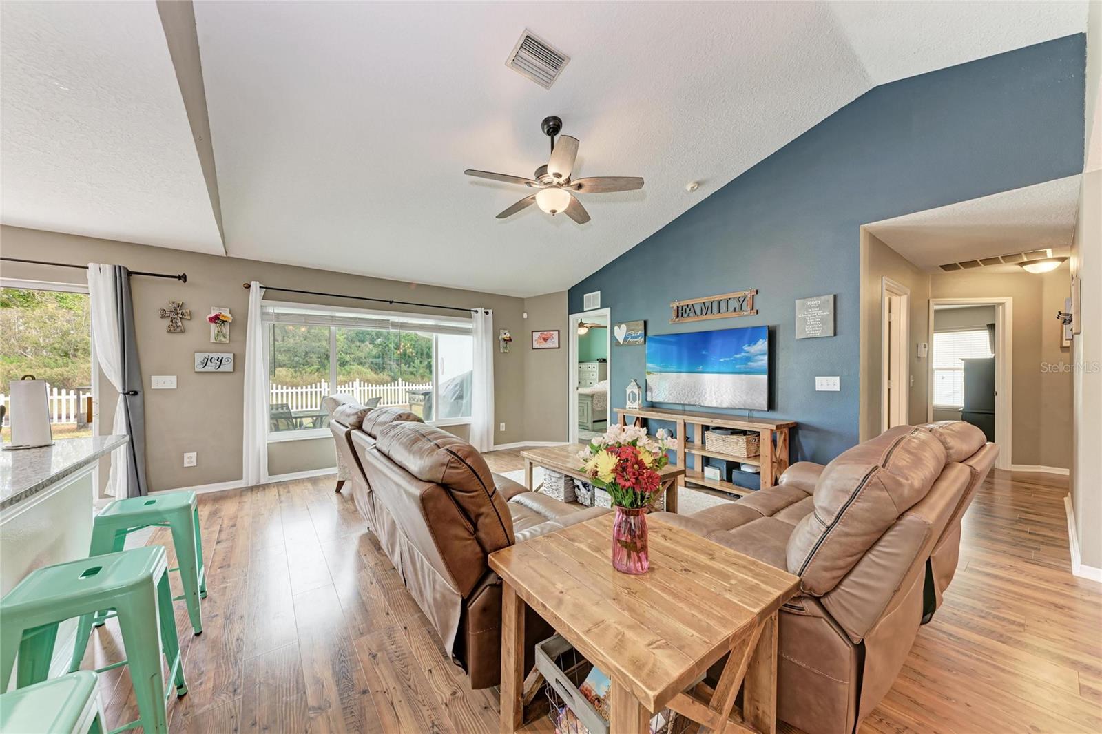 Image 6 of 45 For 4608 Oliver Manor Drive