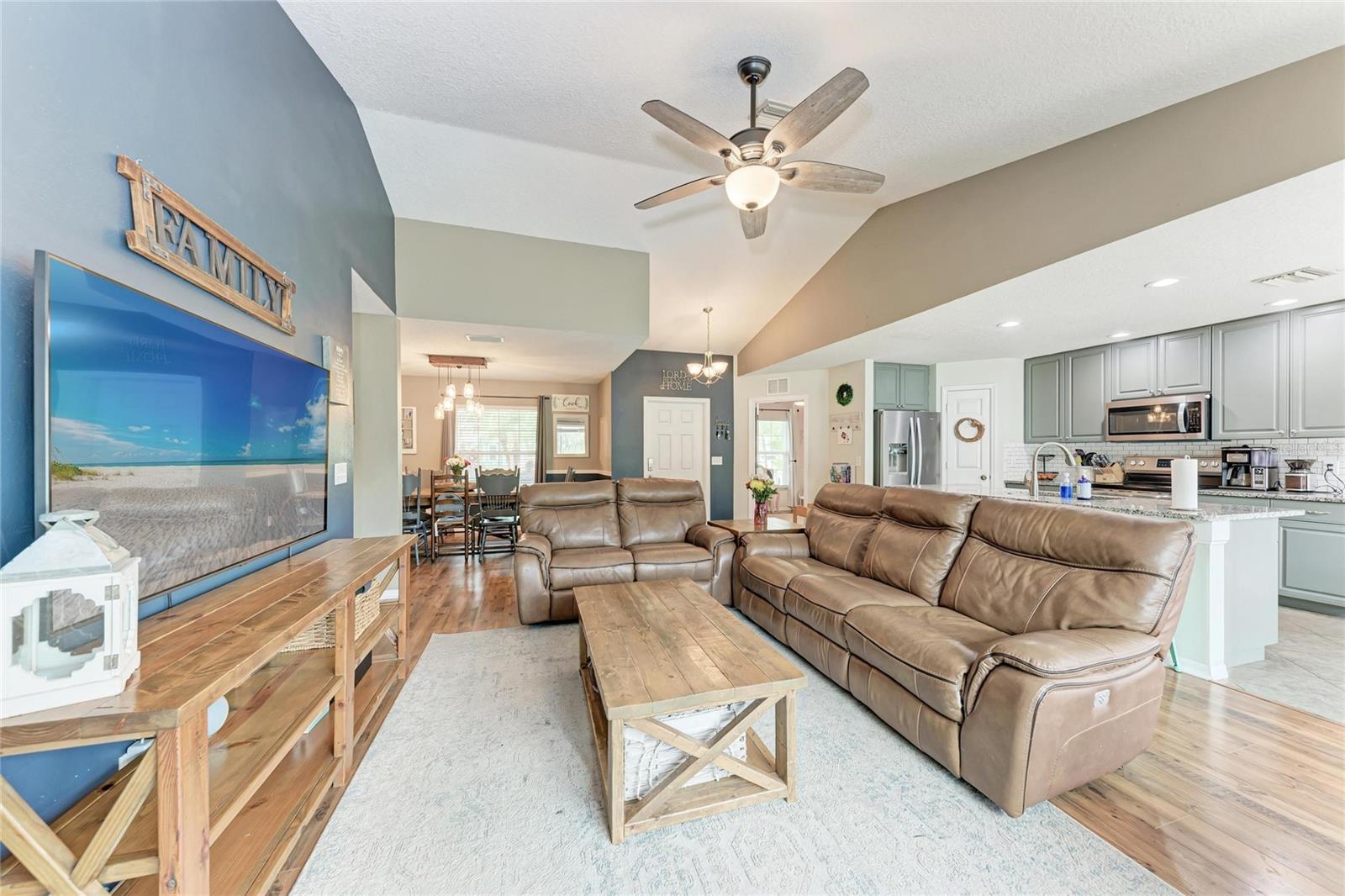 Image 8 of 45 For 4608 Oliver Manor Drive