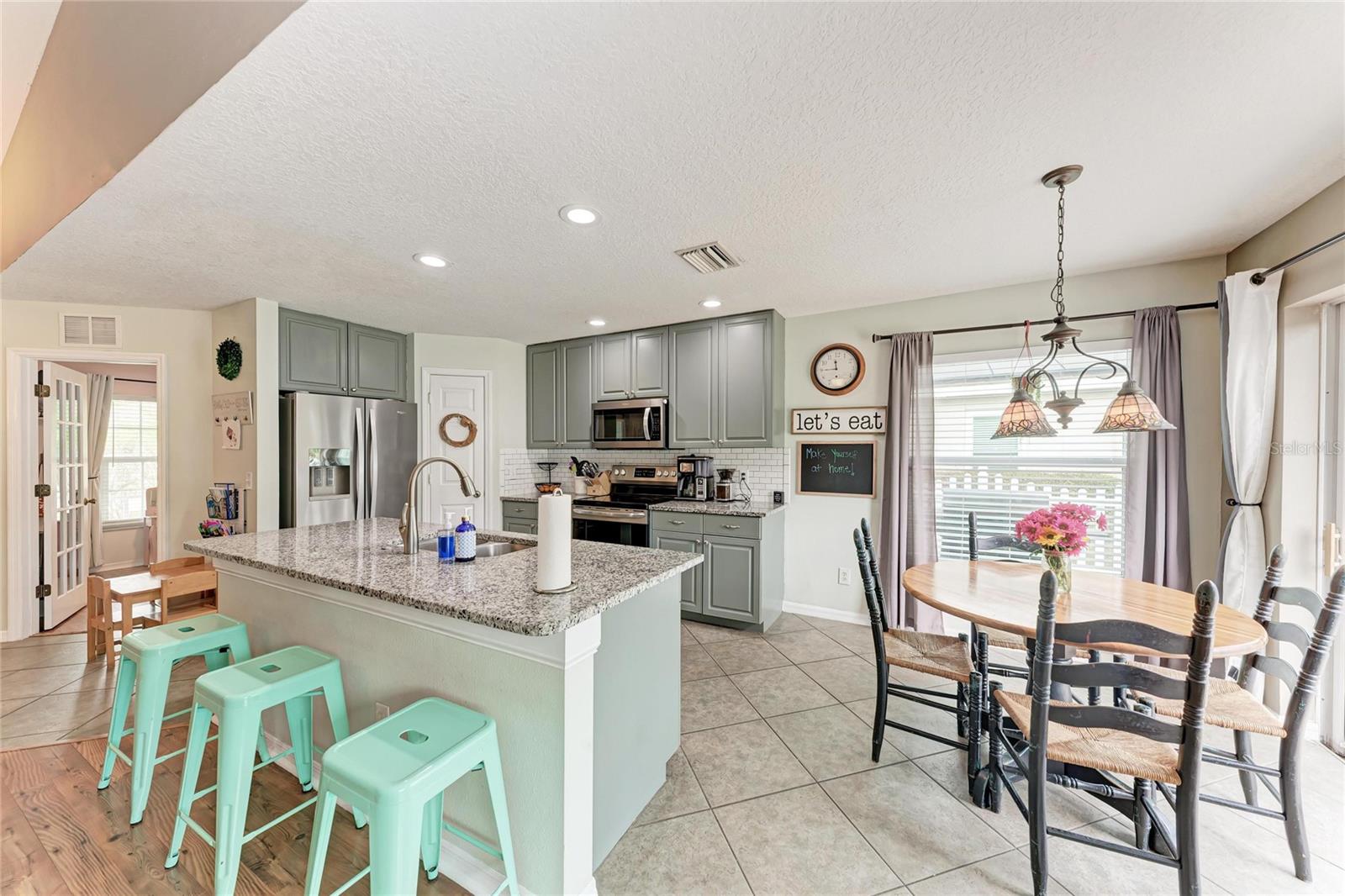 Image 9 of 45 For 4608 Oliver Manor Drive