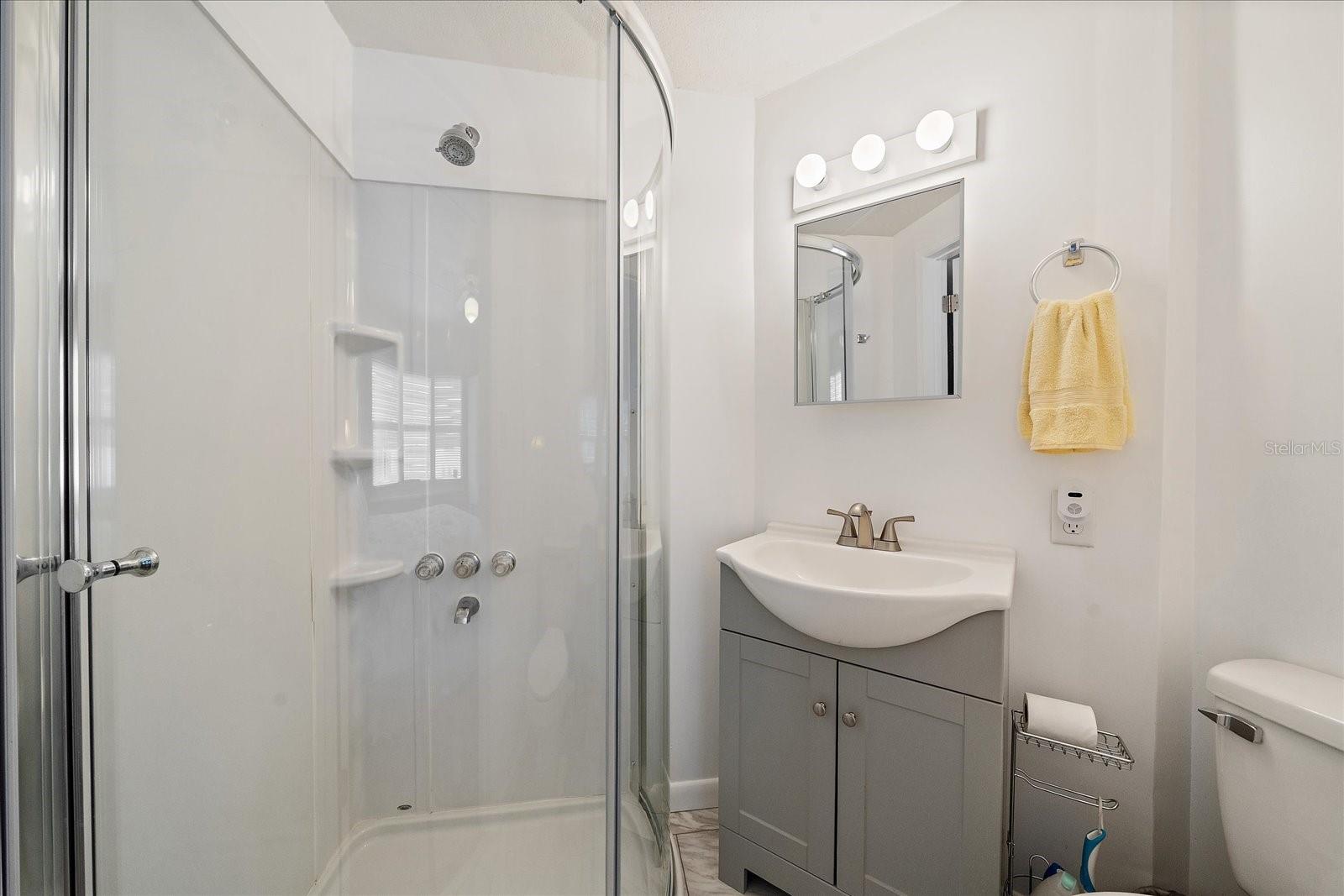 Image 25 of 32 For 191 Bimini Drive