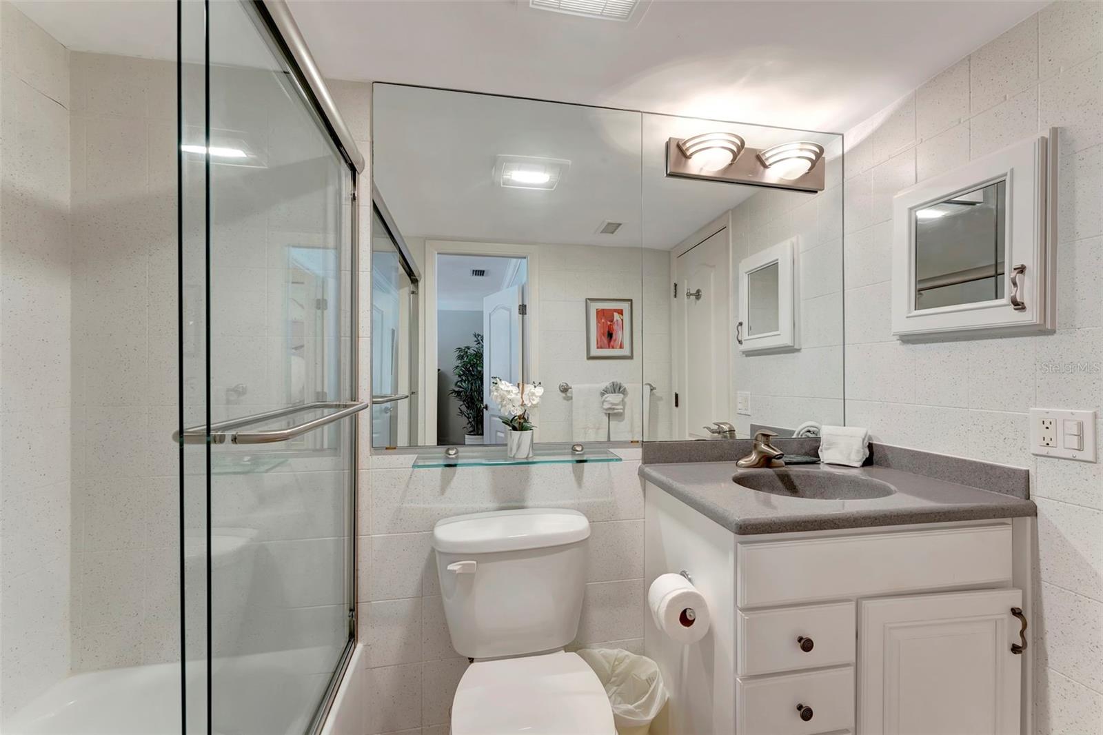 Image 25 of 52 For 1017 Peppertree Drive 116