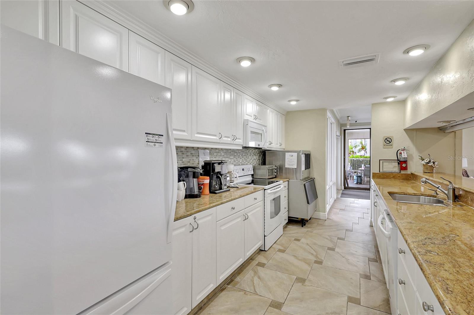 Image 40 of 52 For 1017 Peppertree Drive 116