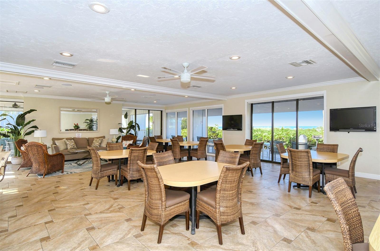 Image 41 of 52 For 1017 Peppertree Drive 116