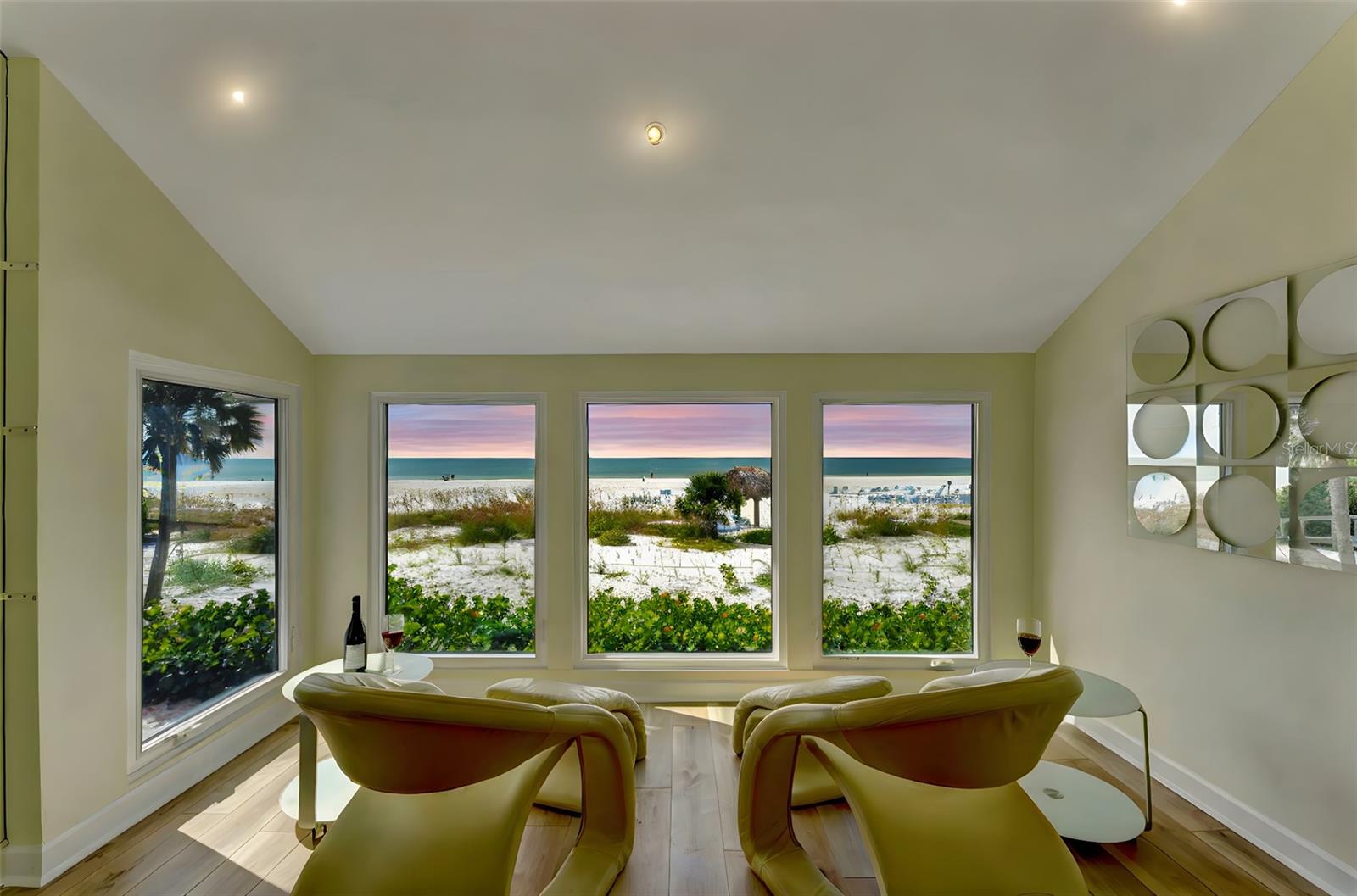 Image 9 of 52 For 1017 Peppertree Drive 116